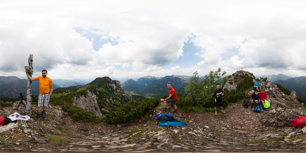 Rundblick vom Gipfel der Hörndlwand